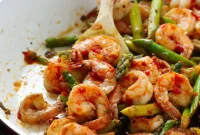 Zesty Sun-dried Tomato Pesto Shrimp and Asparagus Skillet