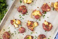 Crispy Garlic Smashed Potatoes