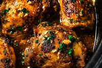 Mouthwatering Slow Cooker Chicken Thighs