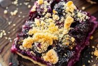 Sweet Blueberry Crumble Bars