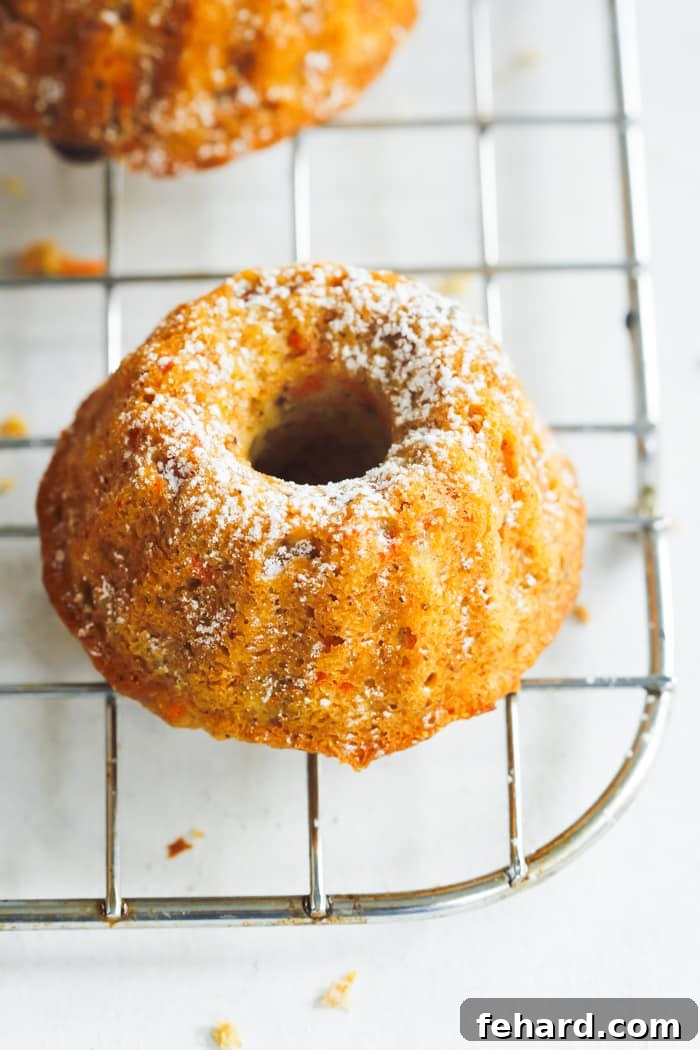 Nefis Glazürlü Sağlıklı Mini Havuçlu Bundt Kekler