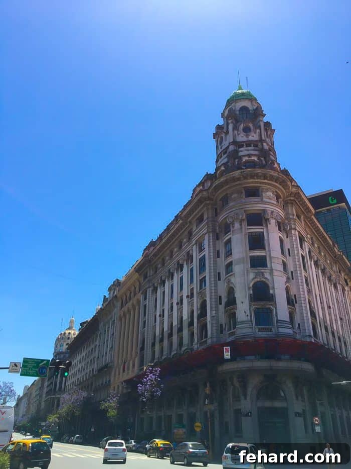 A vibrant display of local art and crafts in Buenos Aires.