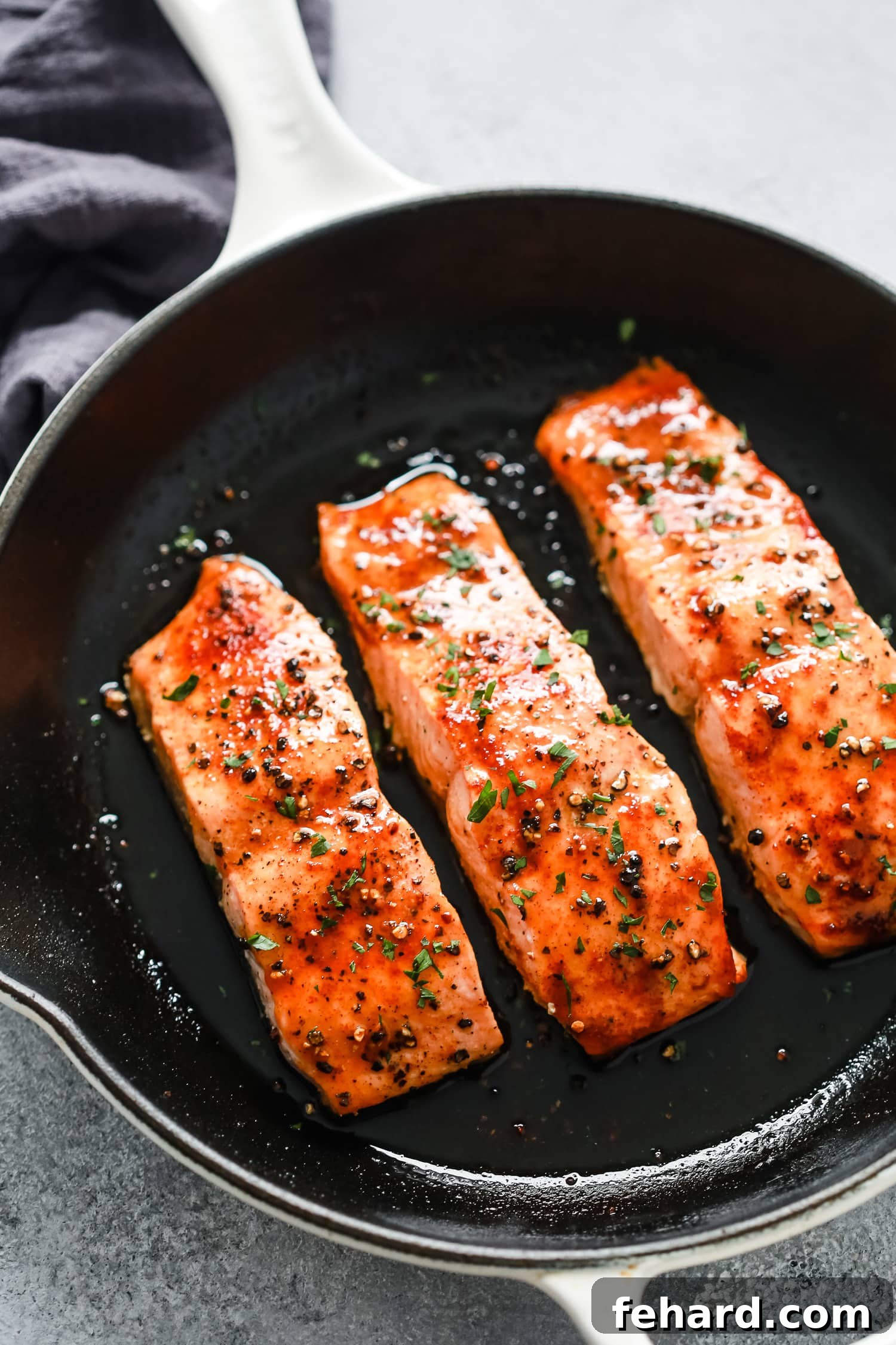 How to Cook Salmon in the Oven: Perfectly Baked Salmon Fillet