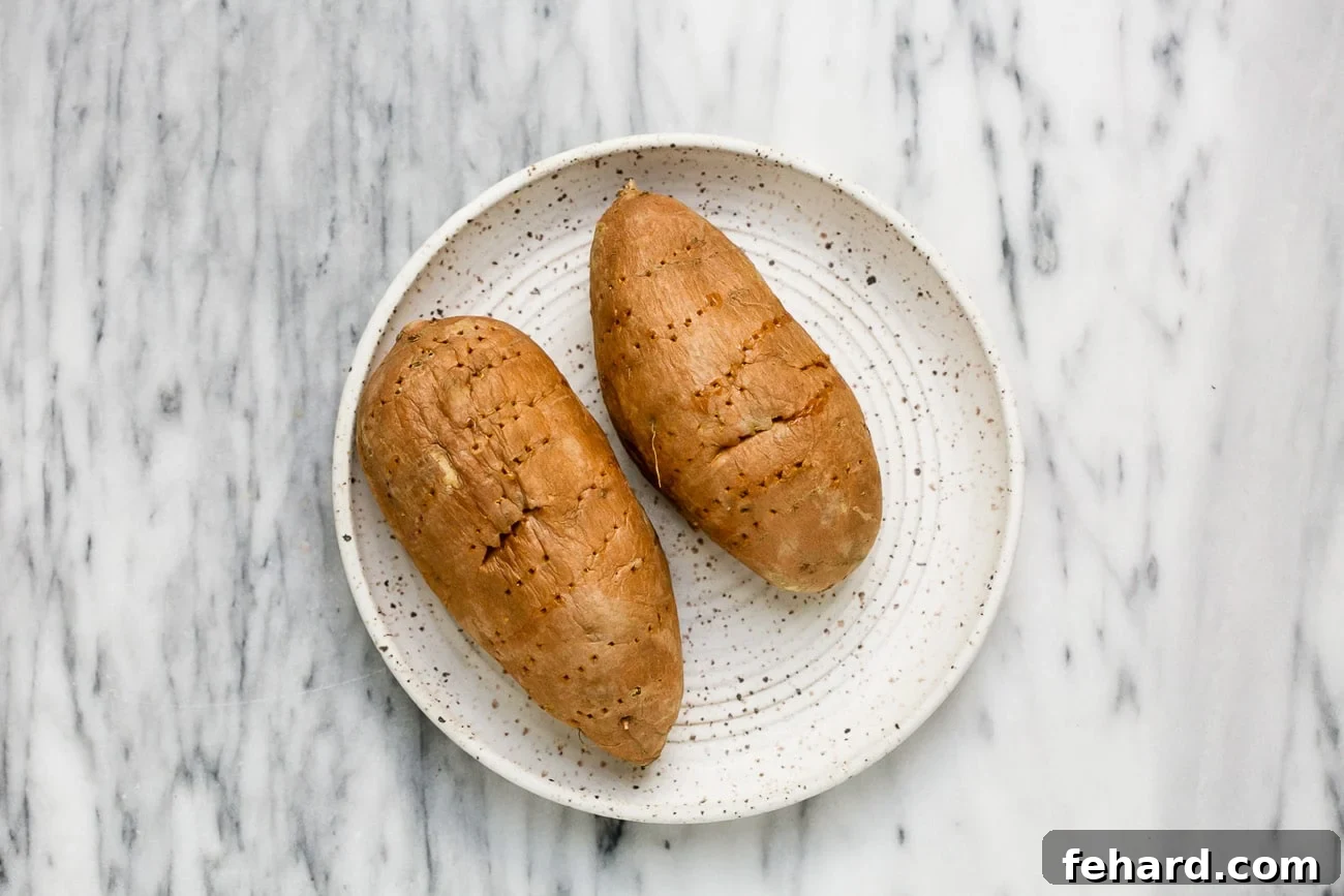 2 sweet potato on a plate.